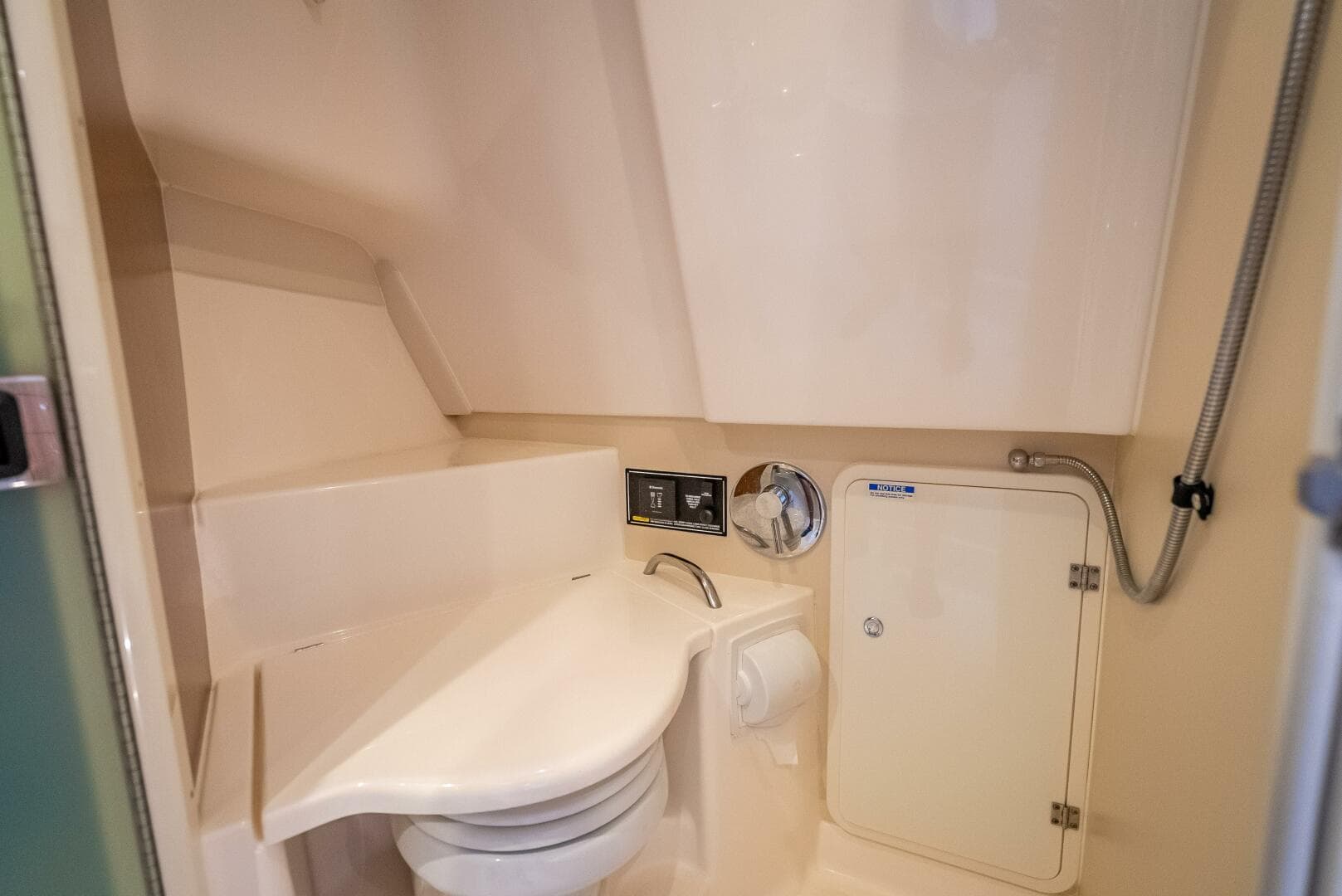 2011 Pursuit S345 Offshore — photo 66