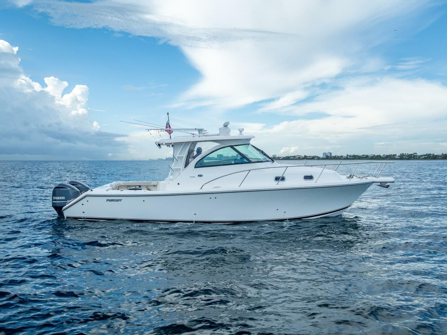 2011 Pursuit S345 Offshore — photo 9