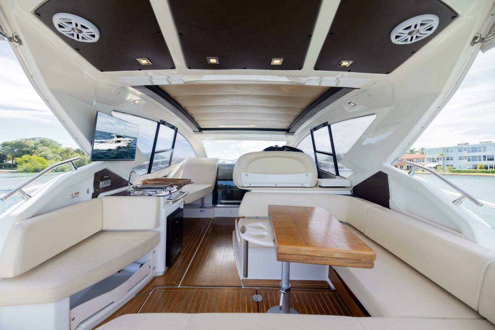 2014 Cranchi M 44 HT — photo 3