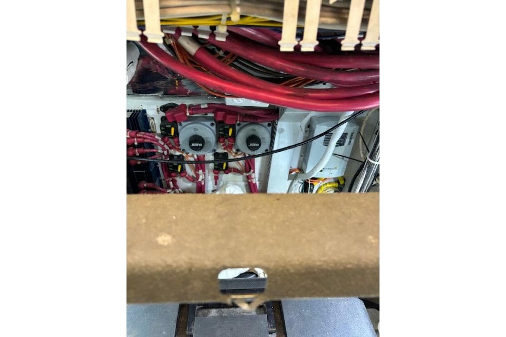 2004 Carver 466 — photo 75