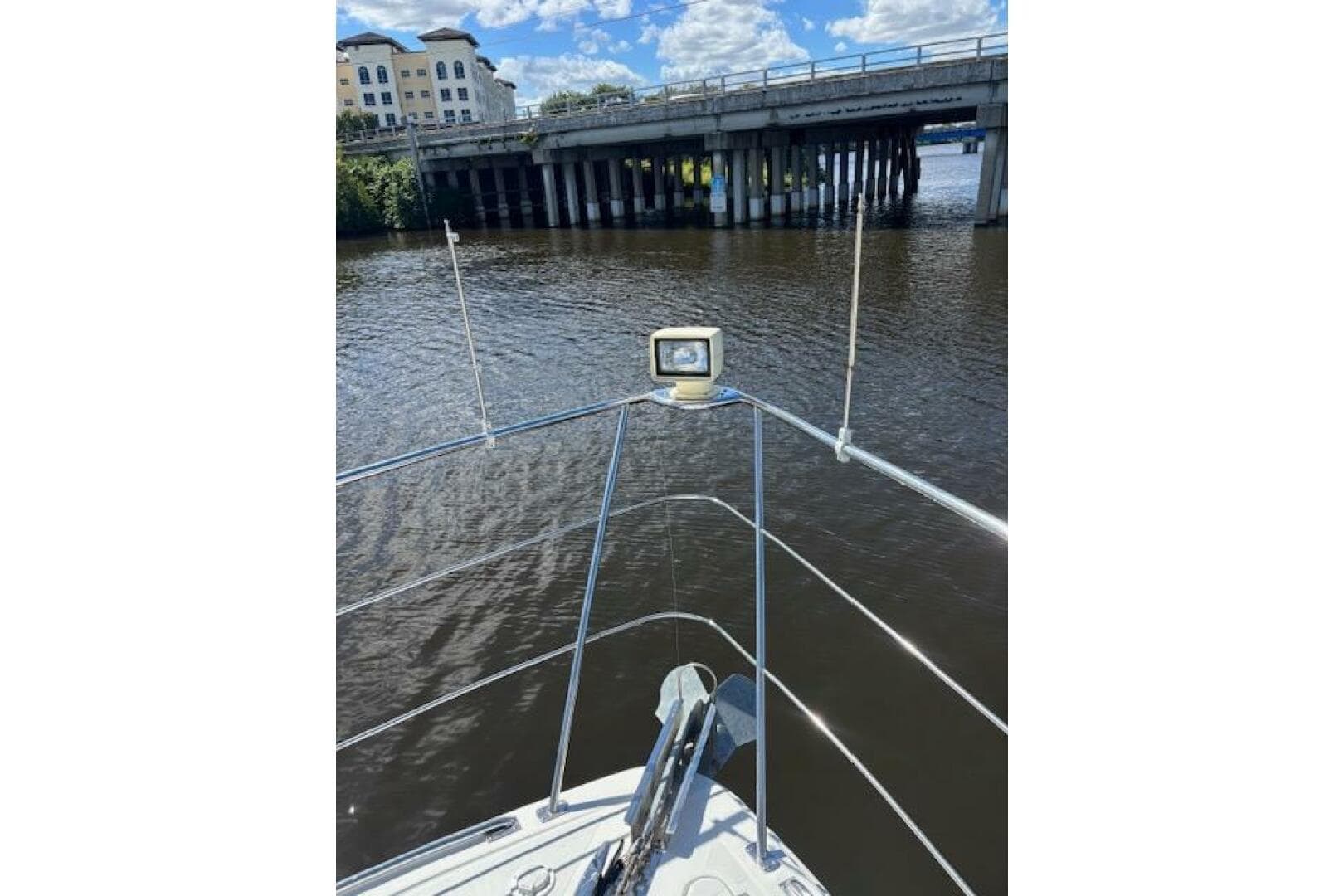 2004 Carver 466 — photo 25