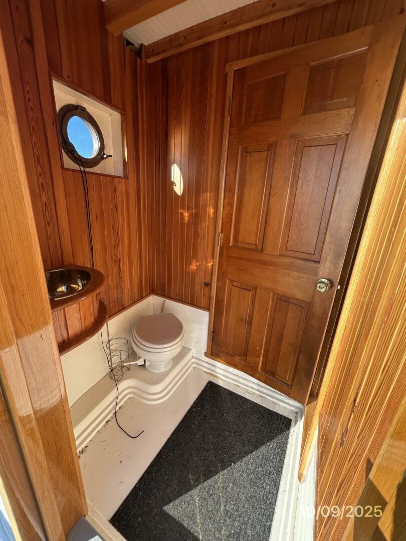 1938 Custom Chesapeake Bay Buyboat — photo 46