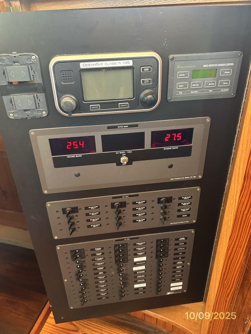 1938 Custom Chesapeake Bay Buyboat — photo 57