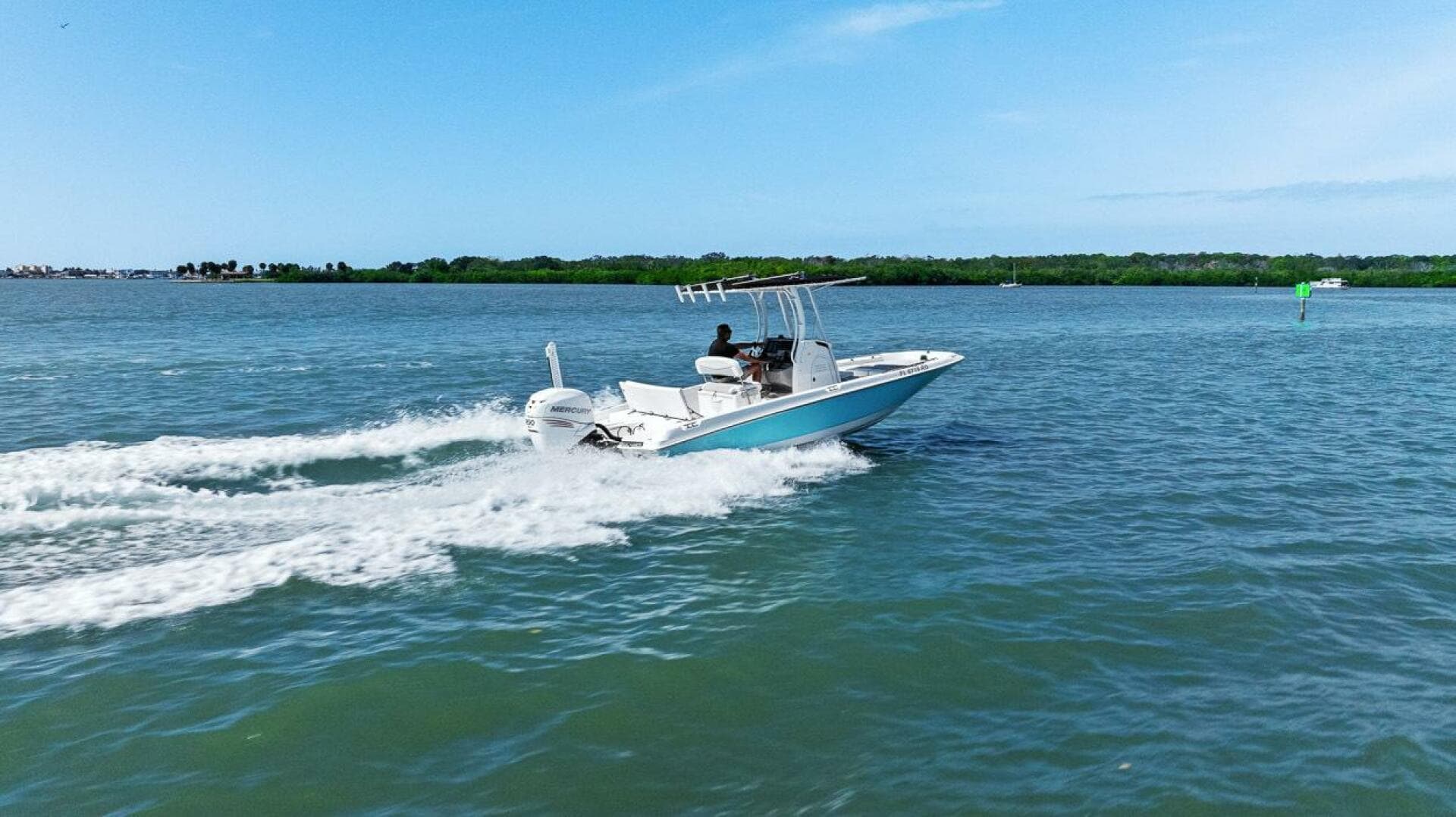 2016 Boston Whaler 210 Dauntless — photo 16