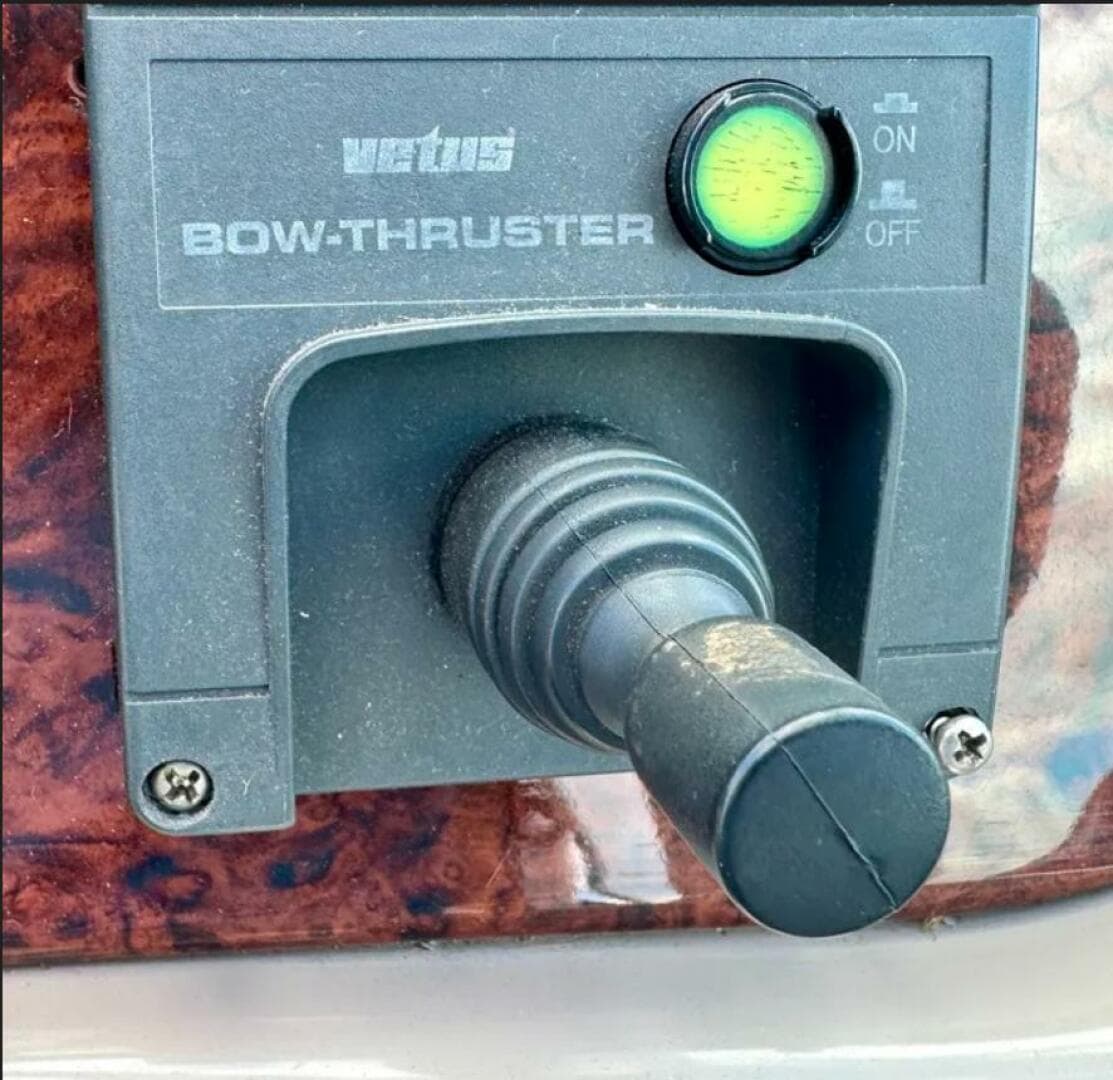 2000 Sea Ray 460 Sundancer — photo 32