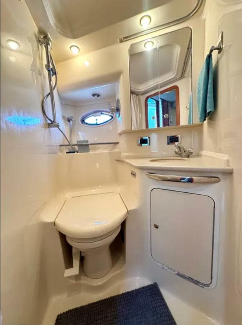 2000 Sea Ray 460 Sundancer — photo 48