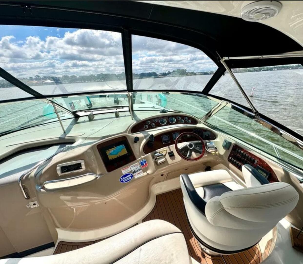 2000 Sea Ray 460 Sundancer — photo 25