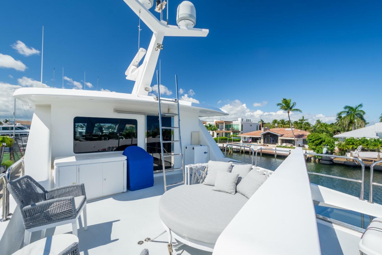 2003 Hargrave Sky Lounge — photo 33