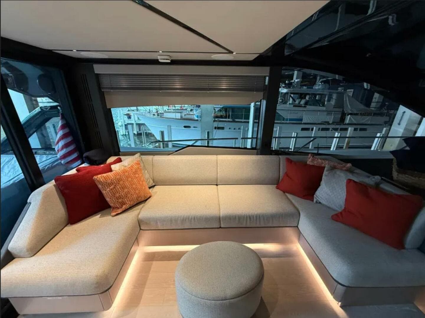 2025 Sunseeker 55 Predator — photo 4