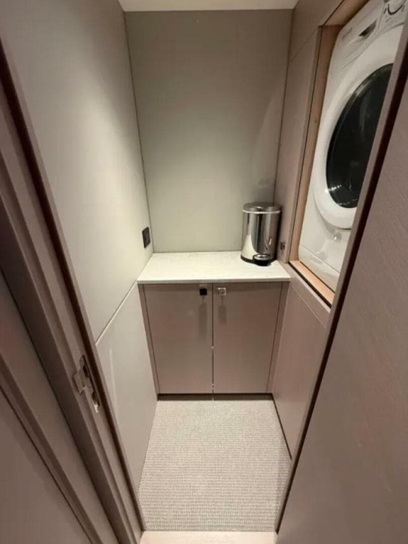 2025 Sunseeker 55 Predator — photo 23