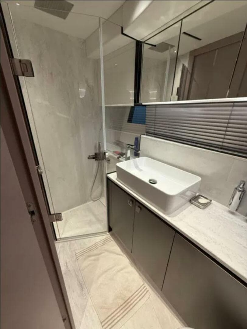 2025 Sunseeker 55 Predator — photo 20