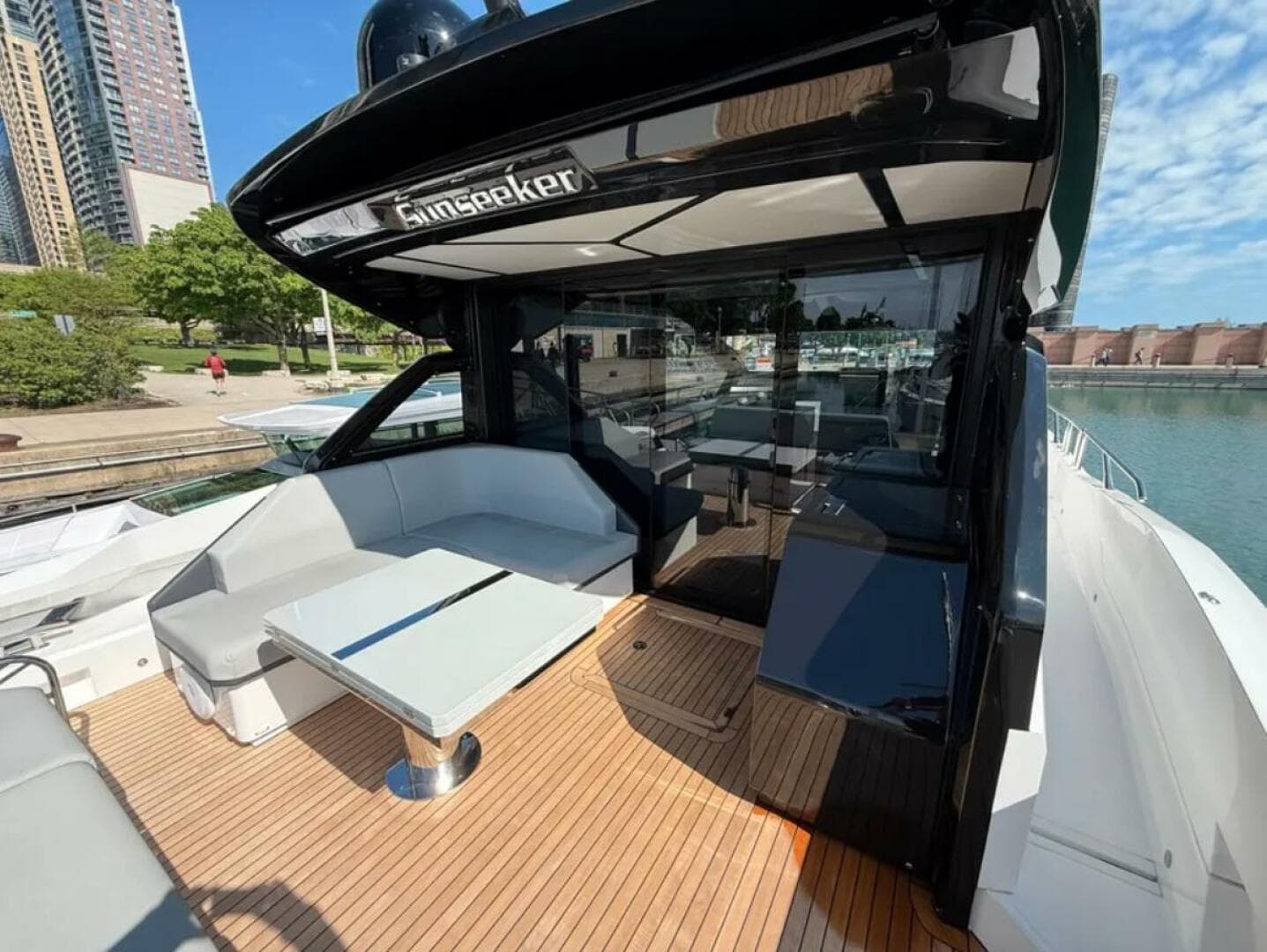 2025 Sunseeker 55 Predator — photo 34