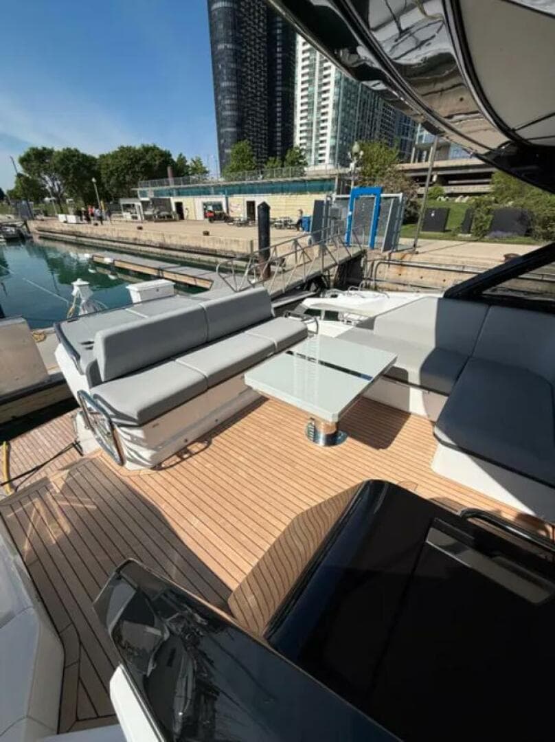 2025 Sunseeker 55 Predator — photo 30