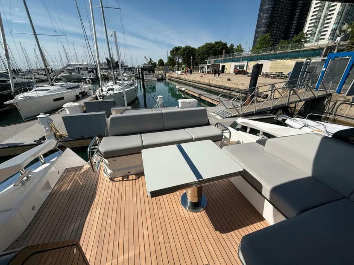 2025 Sunseeker 55 Predator — photo 33