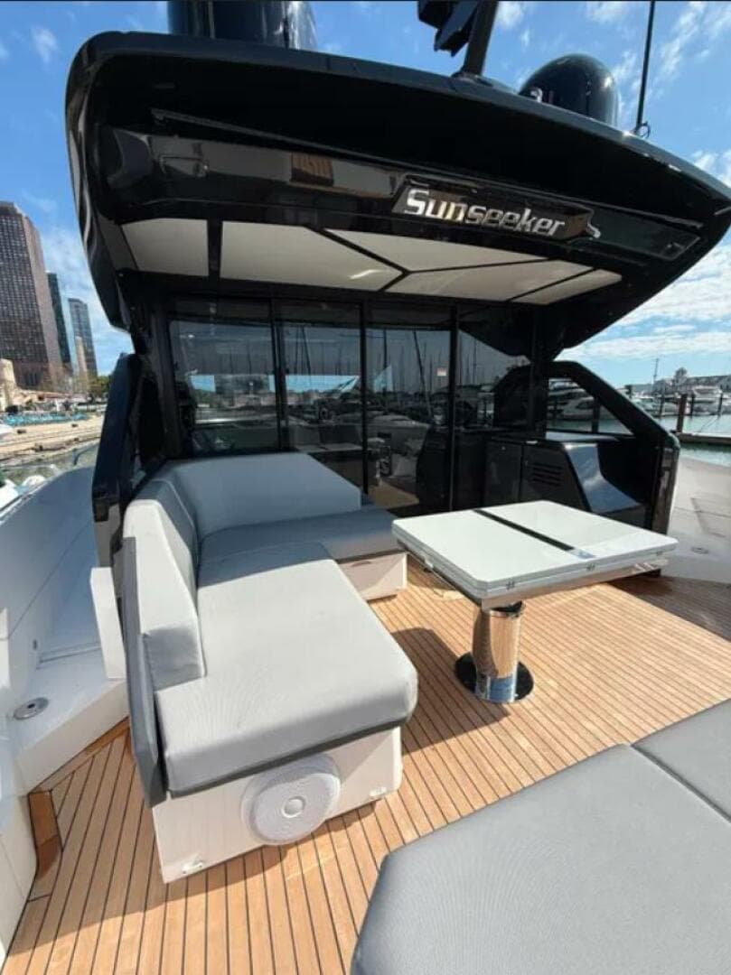 2025 Sunseeker 55 Predator — photo 6
