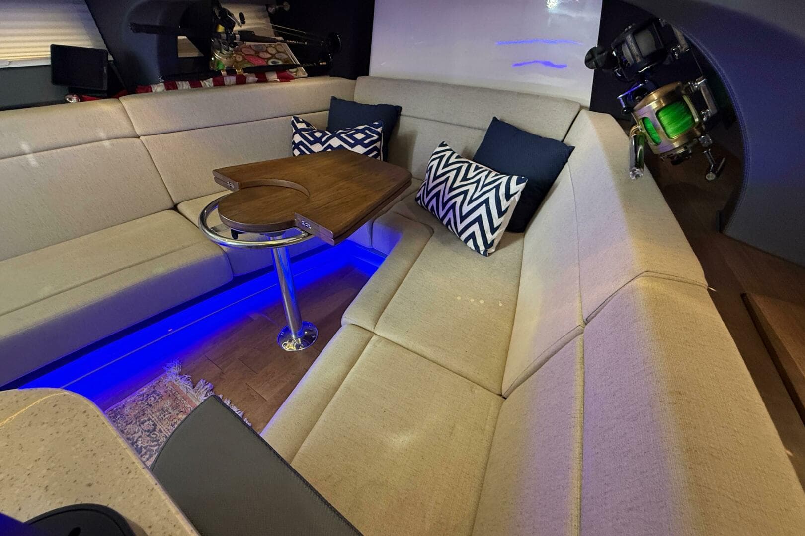 2020 Boston Whaler 420 Outrage — photo 15