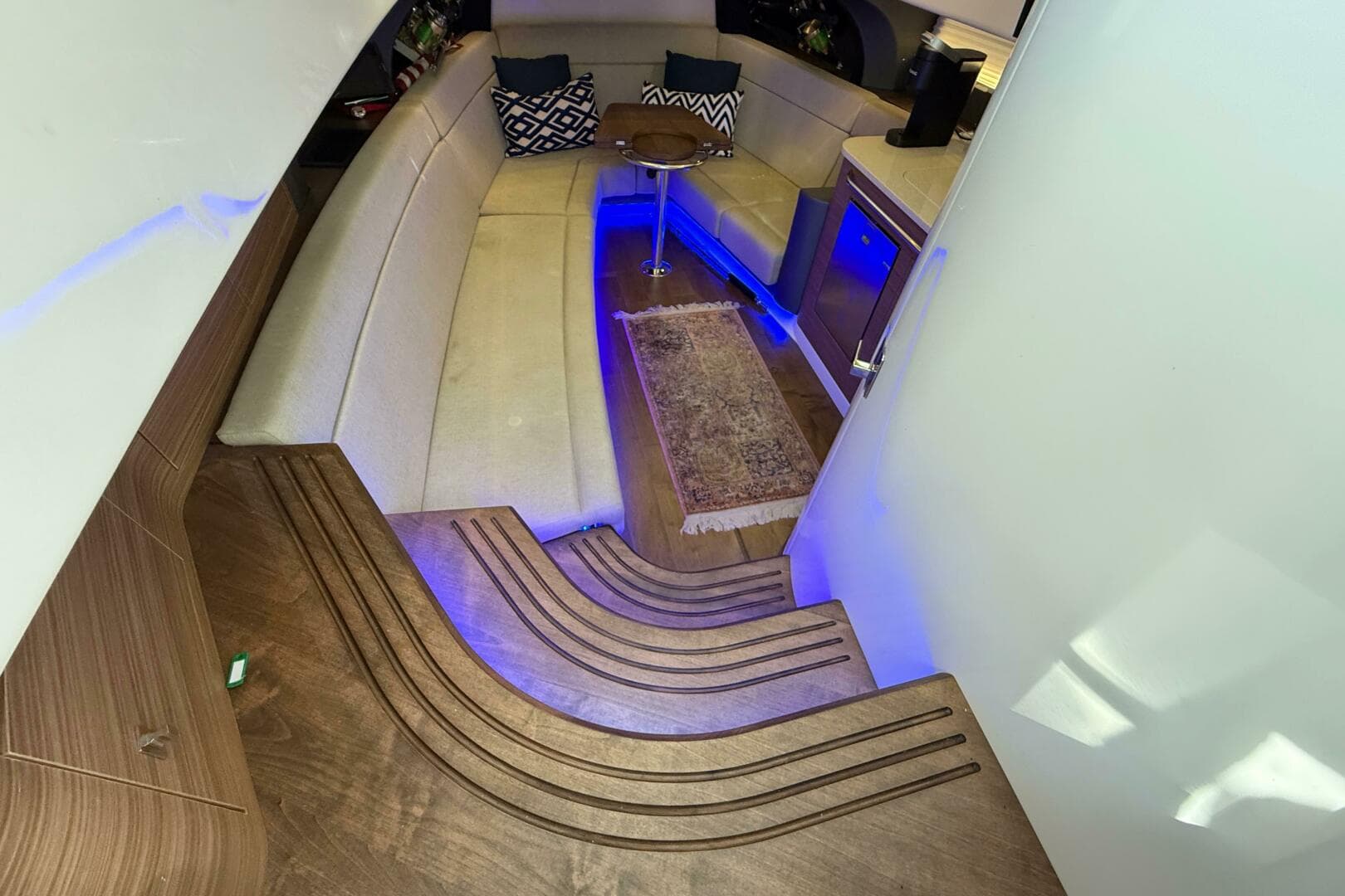 2020 Boston Whaler 420 Outrage — photo 17