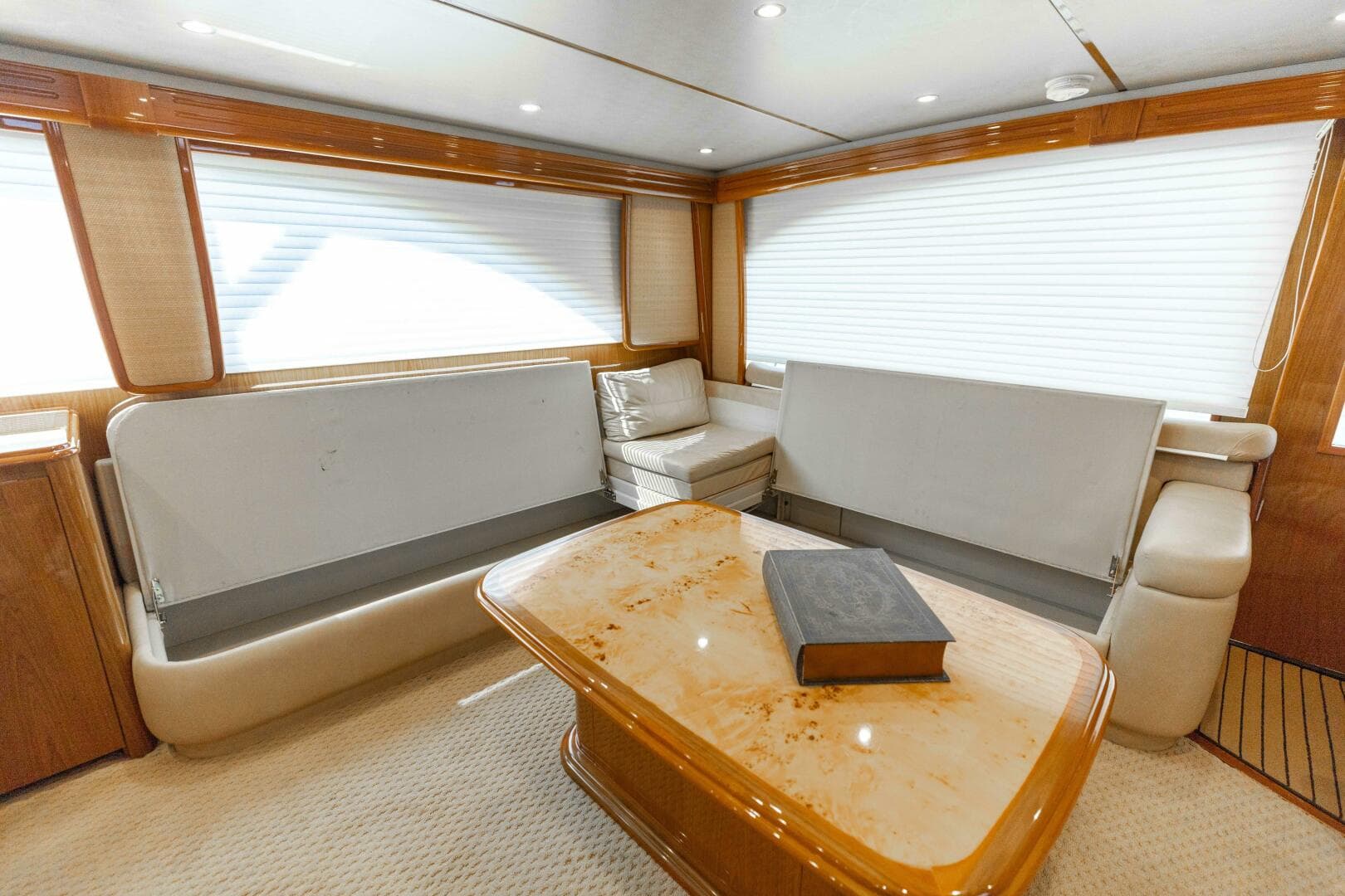 2013 Viking 76 Convertible — photo 10