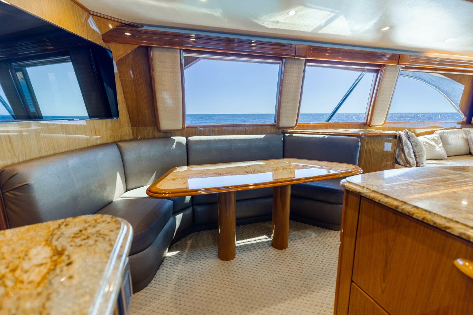 2013 Viking 76 Convertible — photo 19