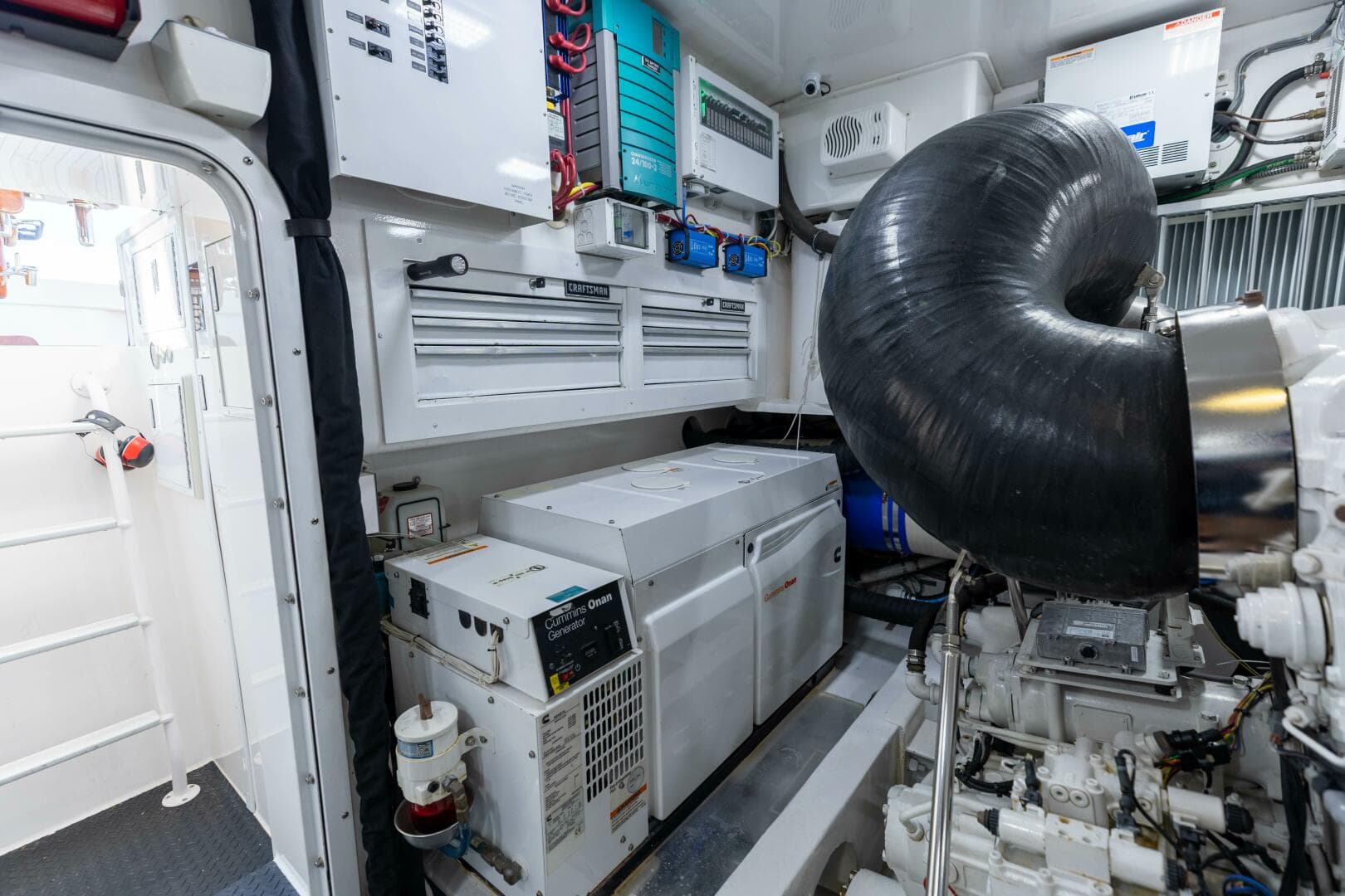 2013 Viking 76 Convertible — photo 81