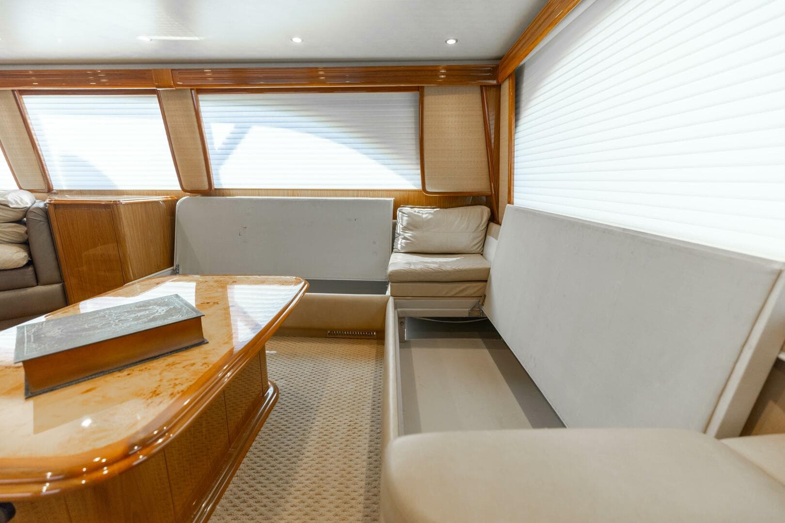 2013 Viking 76 Convertible — photo 11