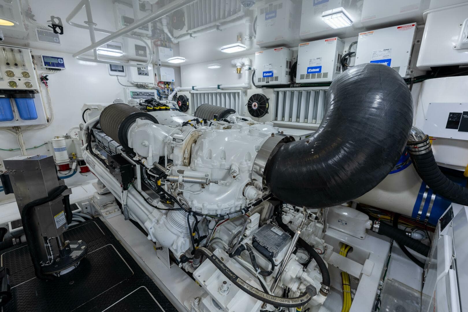 2013 Viking 76 Convertible — photo 84