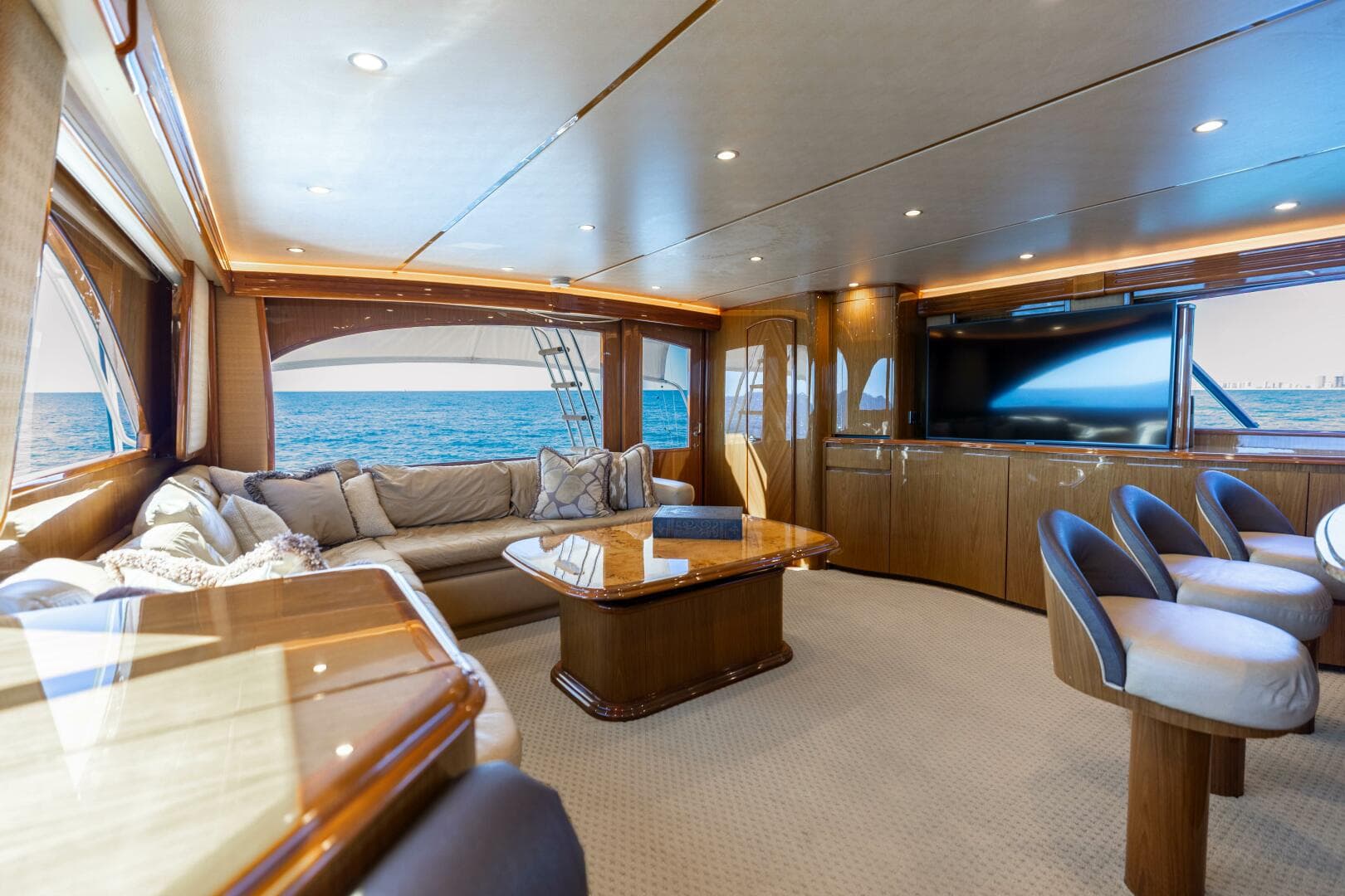 2013 Viking 76 Convertible — photo 5