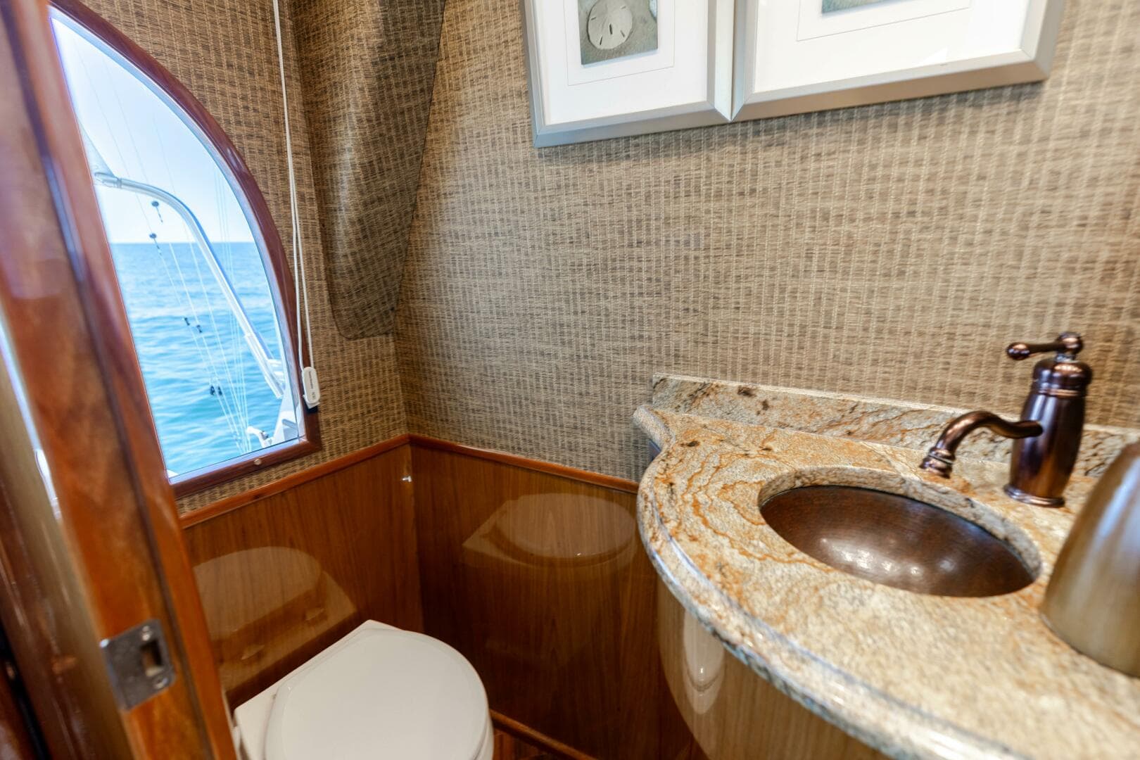 2013 Viking 76 Convertible — photo 15