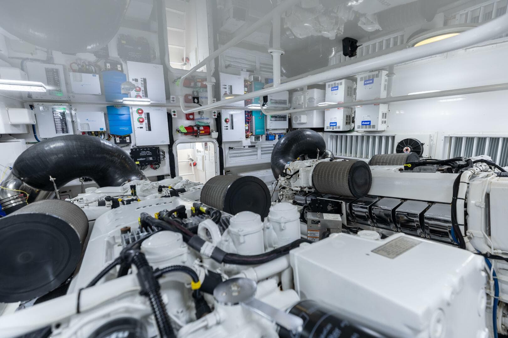 2013 Viking 76 Convertible — photo 85