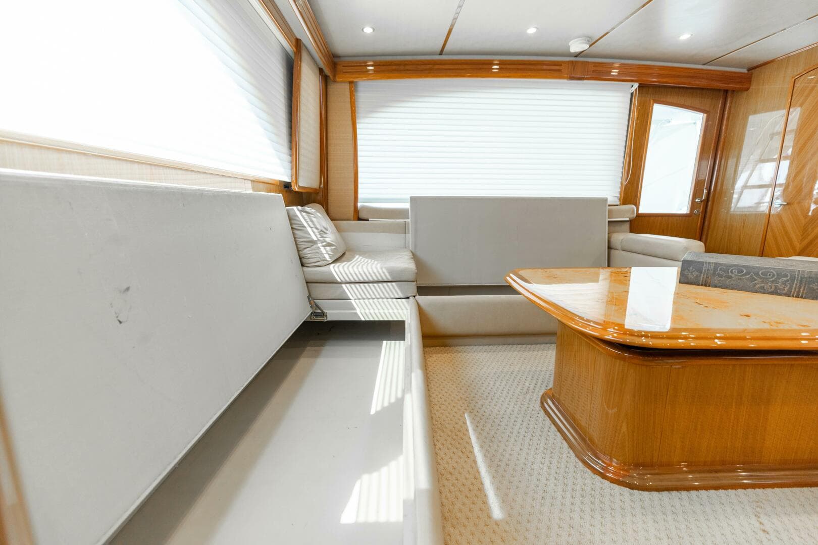 2013 Viking 76 Convertible — photo 12