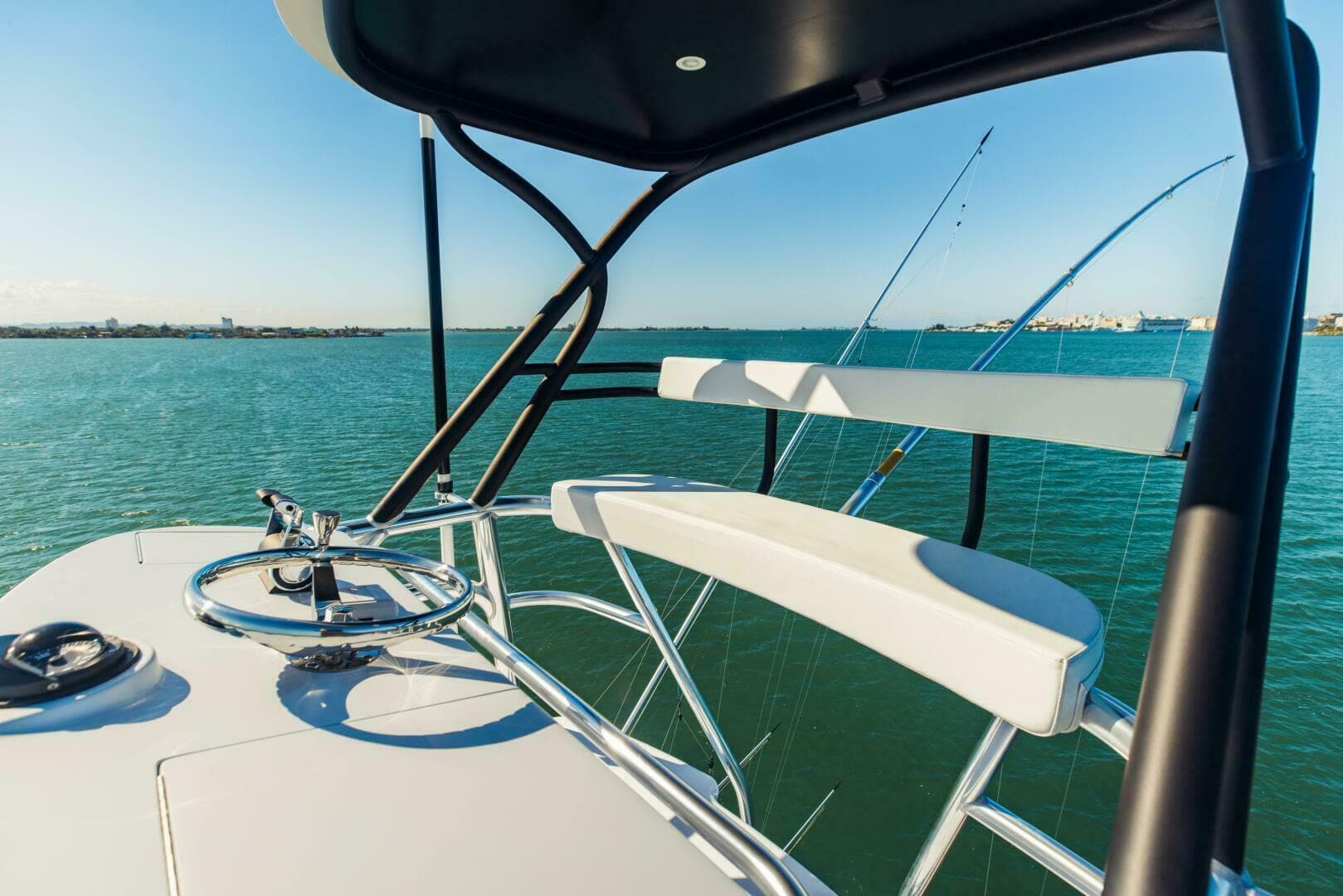 2020 Viking 72 Enclosed Bridge — photo 56