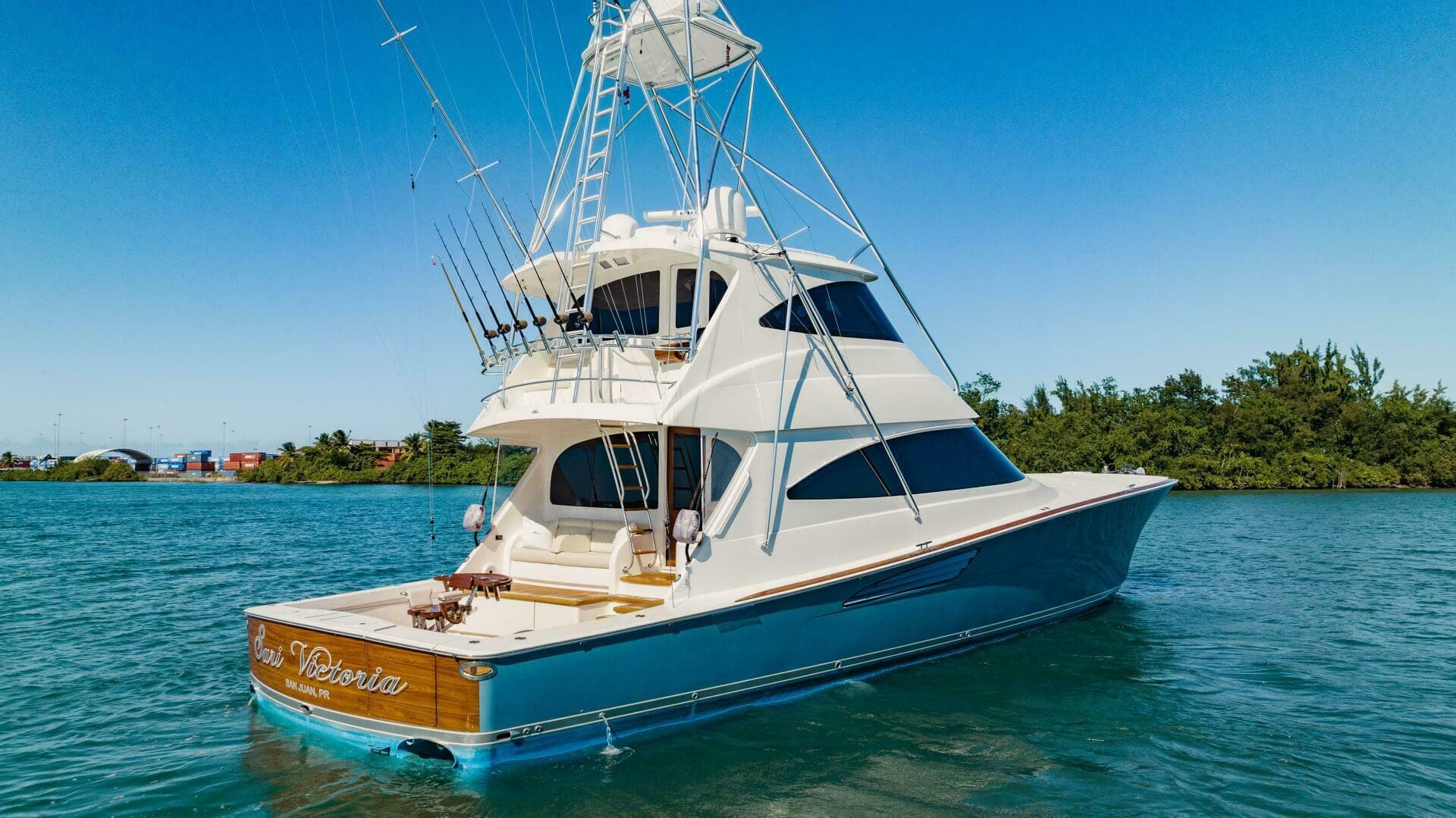 2020 Viking 72 Enclosed Bridge — photo 75