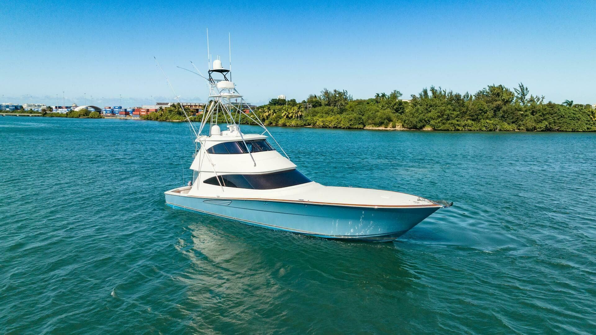 2020 Viking 72 Enclosed Bridge — photo 72