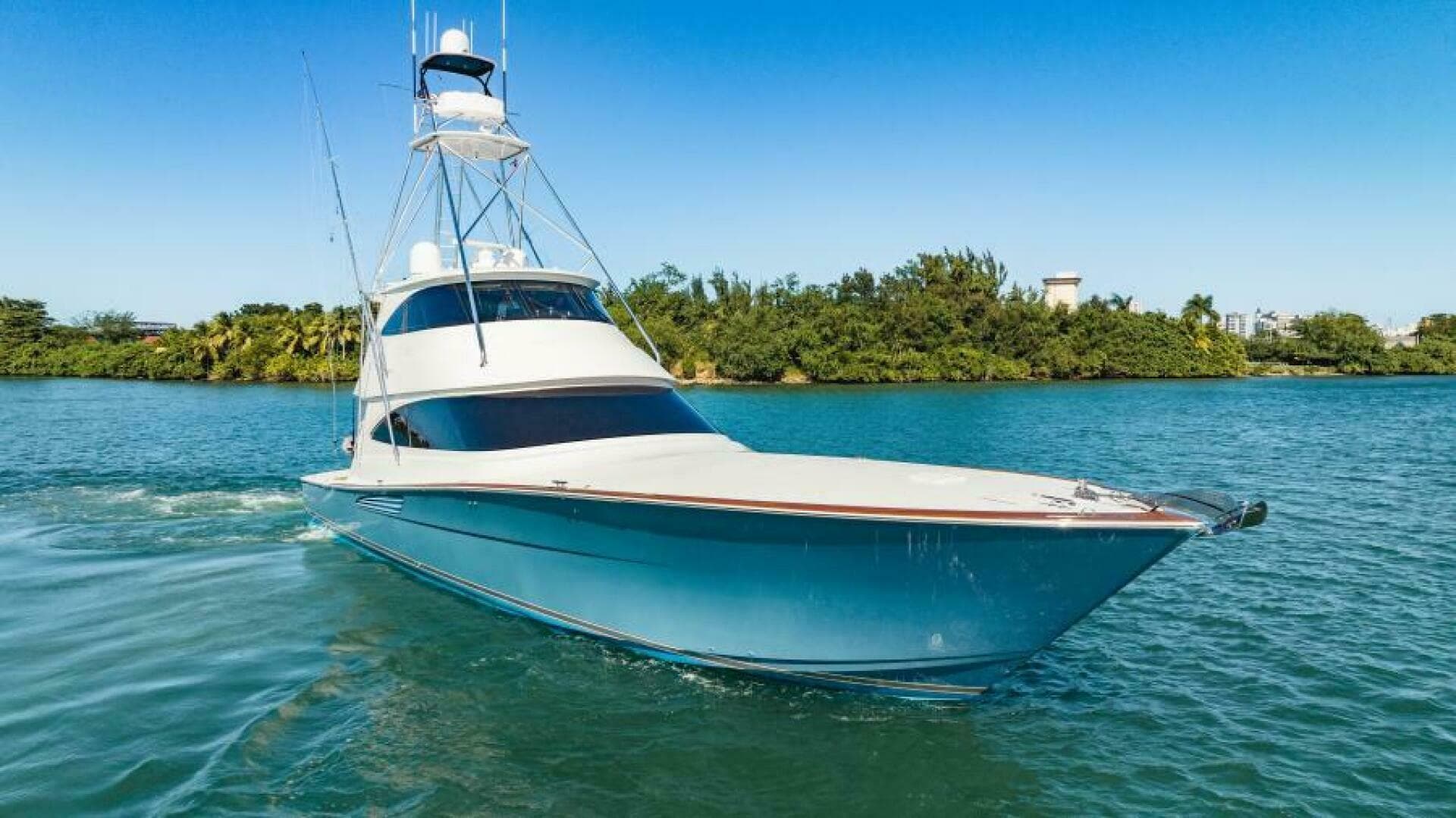2020 Viking 72 Enclosed Bridge — photo 77