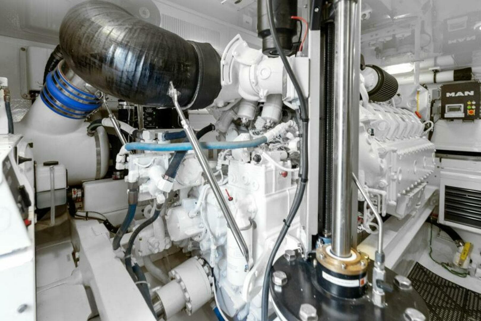 2016 Viking 55 Convertible — photo 50