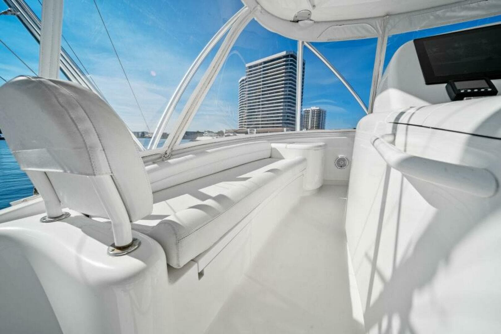 2016 Viking 55 Convertible — photo 41