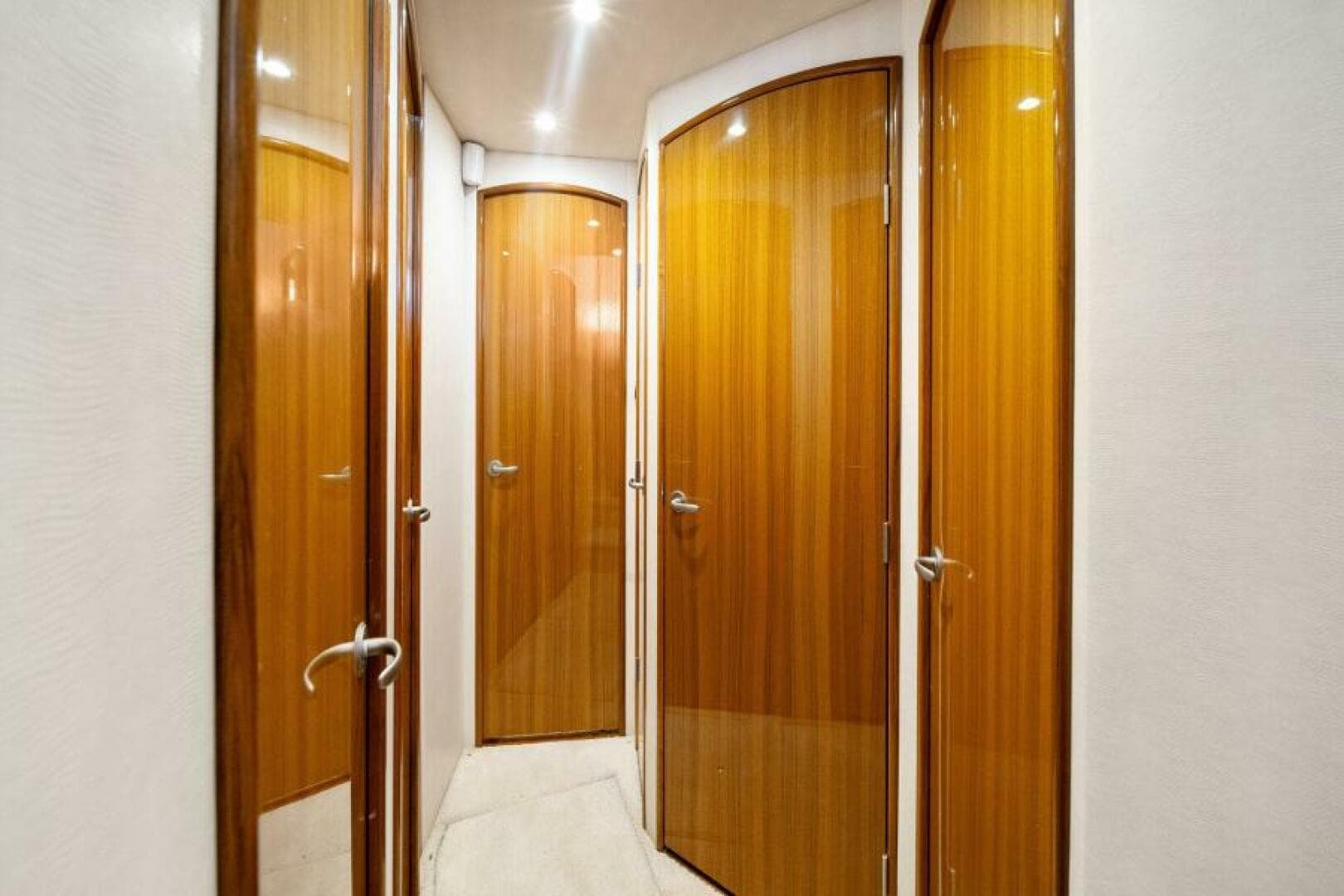 2016 Viking 55 Convertible — photo 15