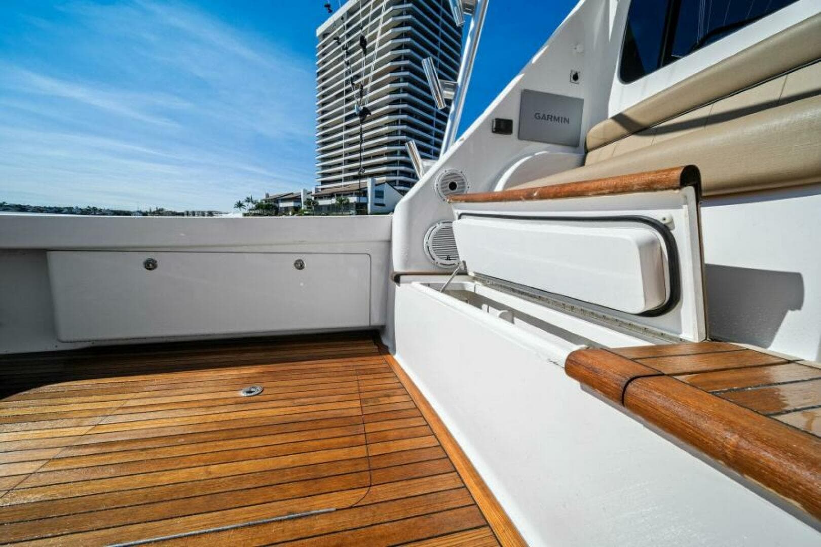 2016 Viking 55 Convertible — photo 32