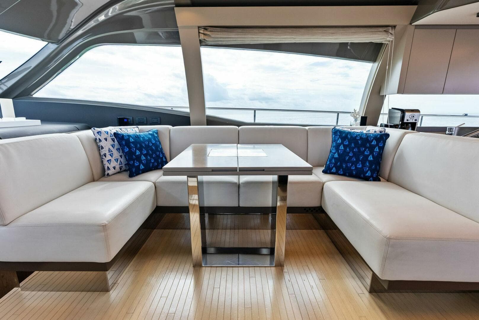 2018 Ferretti Yachts 800 — photo 58