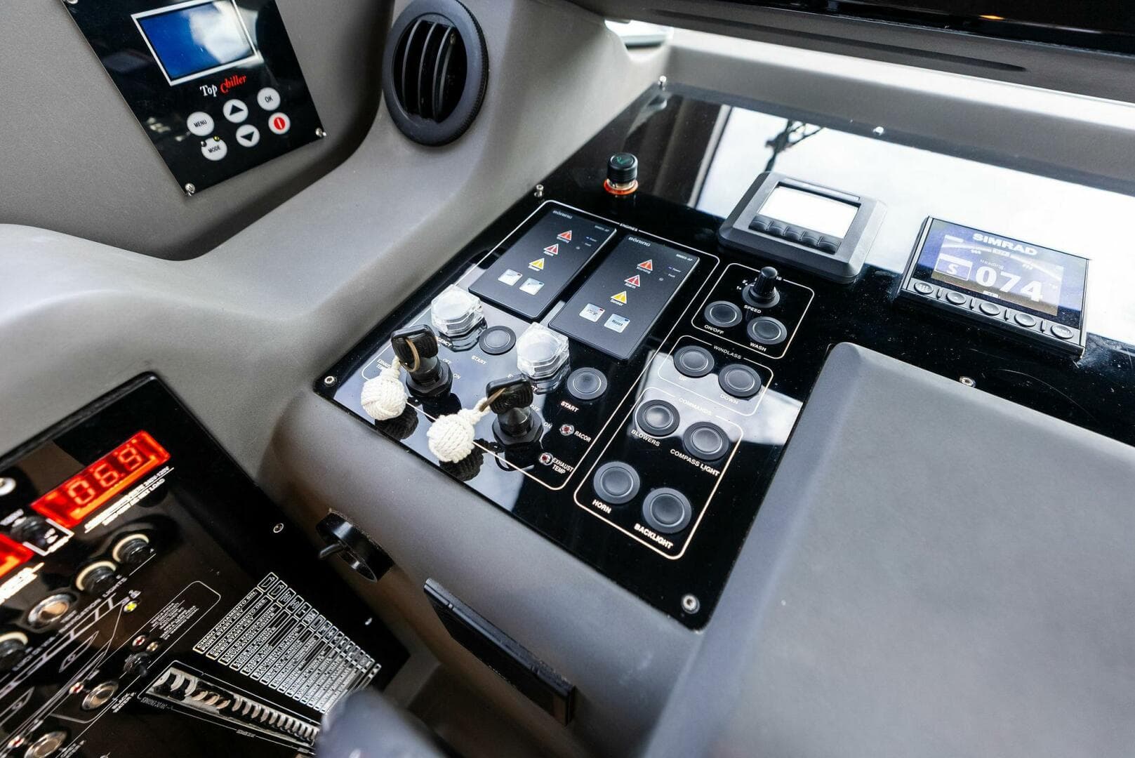 2018 Ferretti Yachts 800 — photo 71