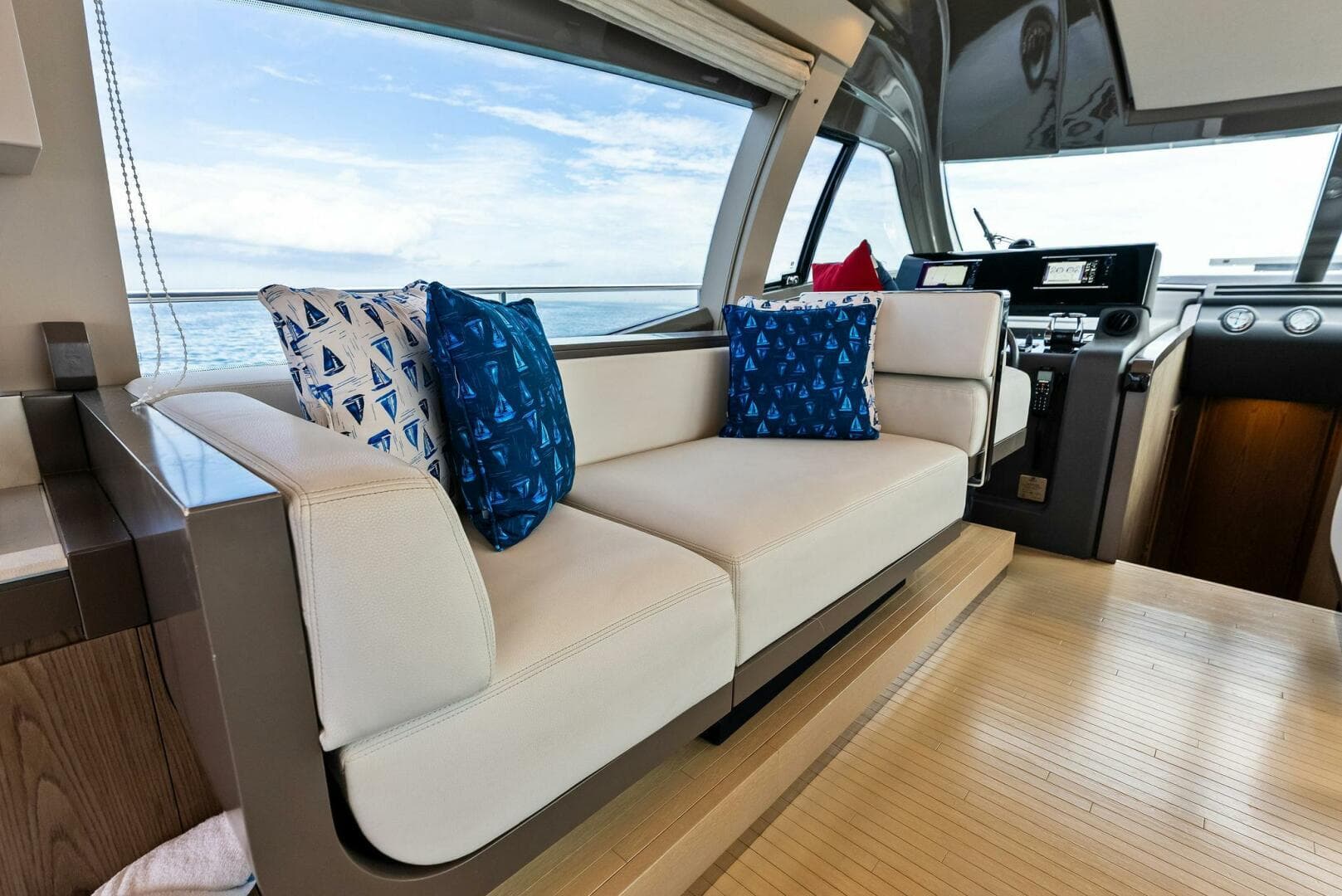 2018 Ferretti Yachts 800 — photo 65