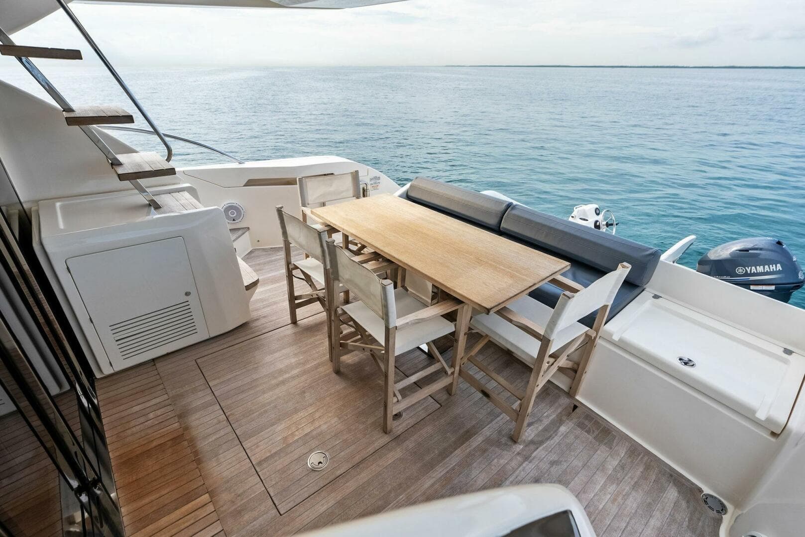 2018 Ferretti Yachts 800 — photo 32
