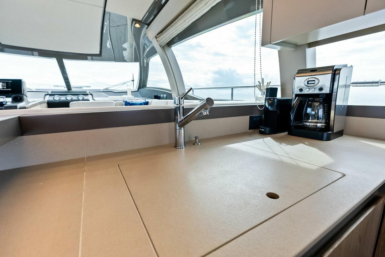 2018 Ferretti Yachts 800 — photo 64