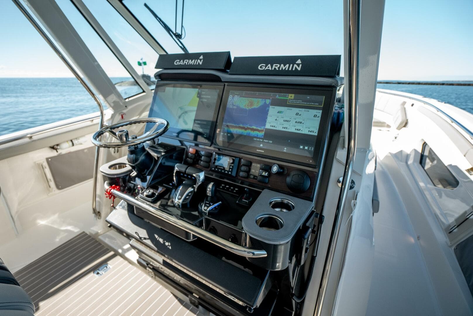 2023 Pursuit S428 — photo 18