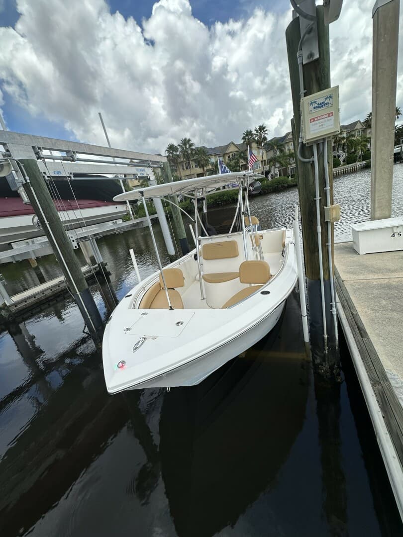2019 Cobia 22 Center Console — photo 1
