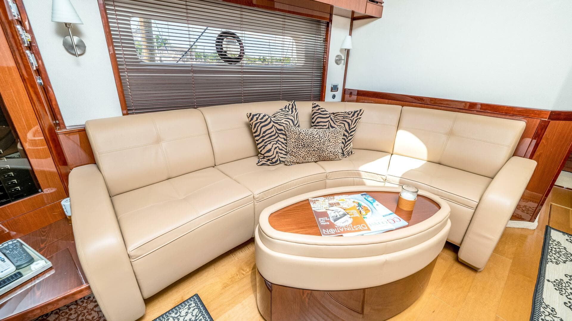 2013 Sea Ray 610 Sundancer — photo 77