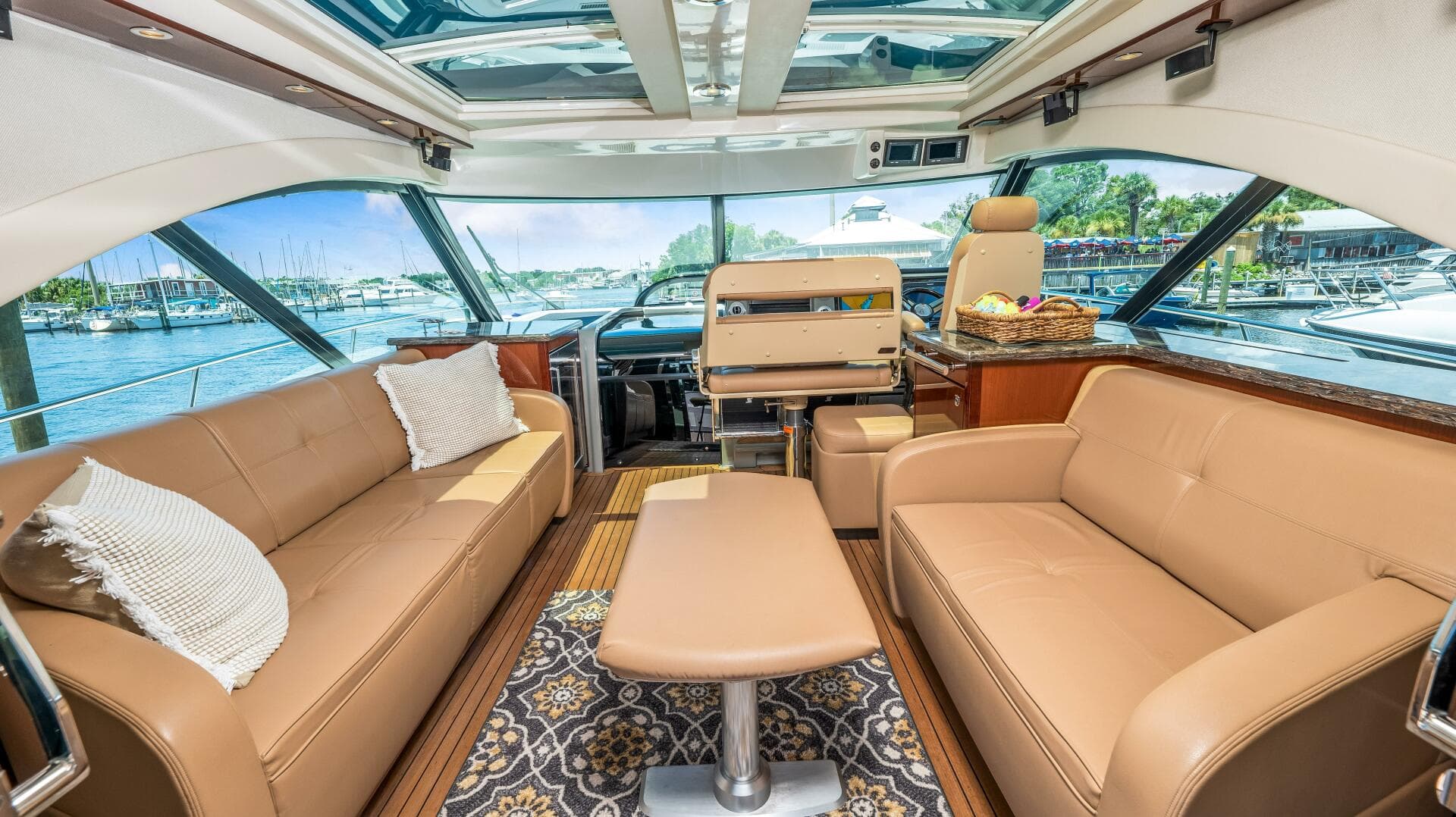 2013 Sea Ray 610 Sundancer — photo 18
