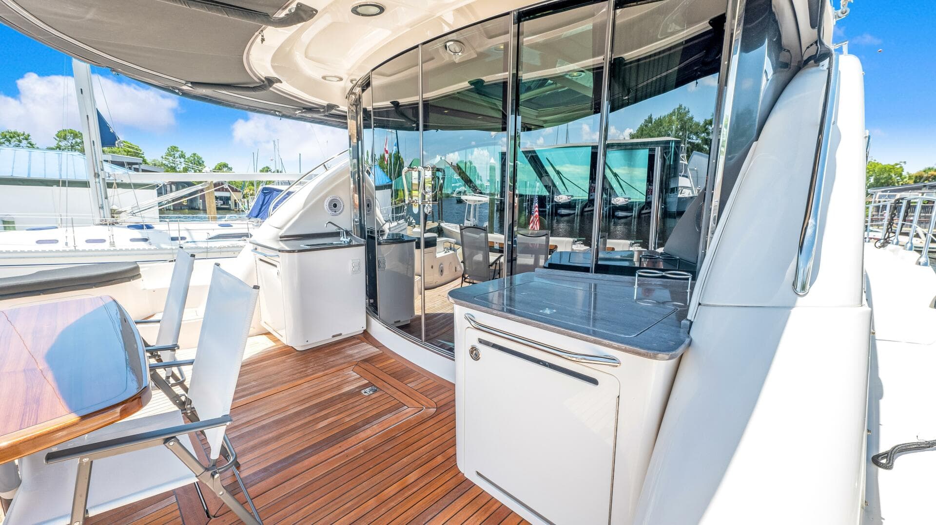 2013 Sea Ray 610 Sundancer — photo 51