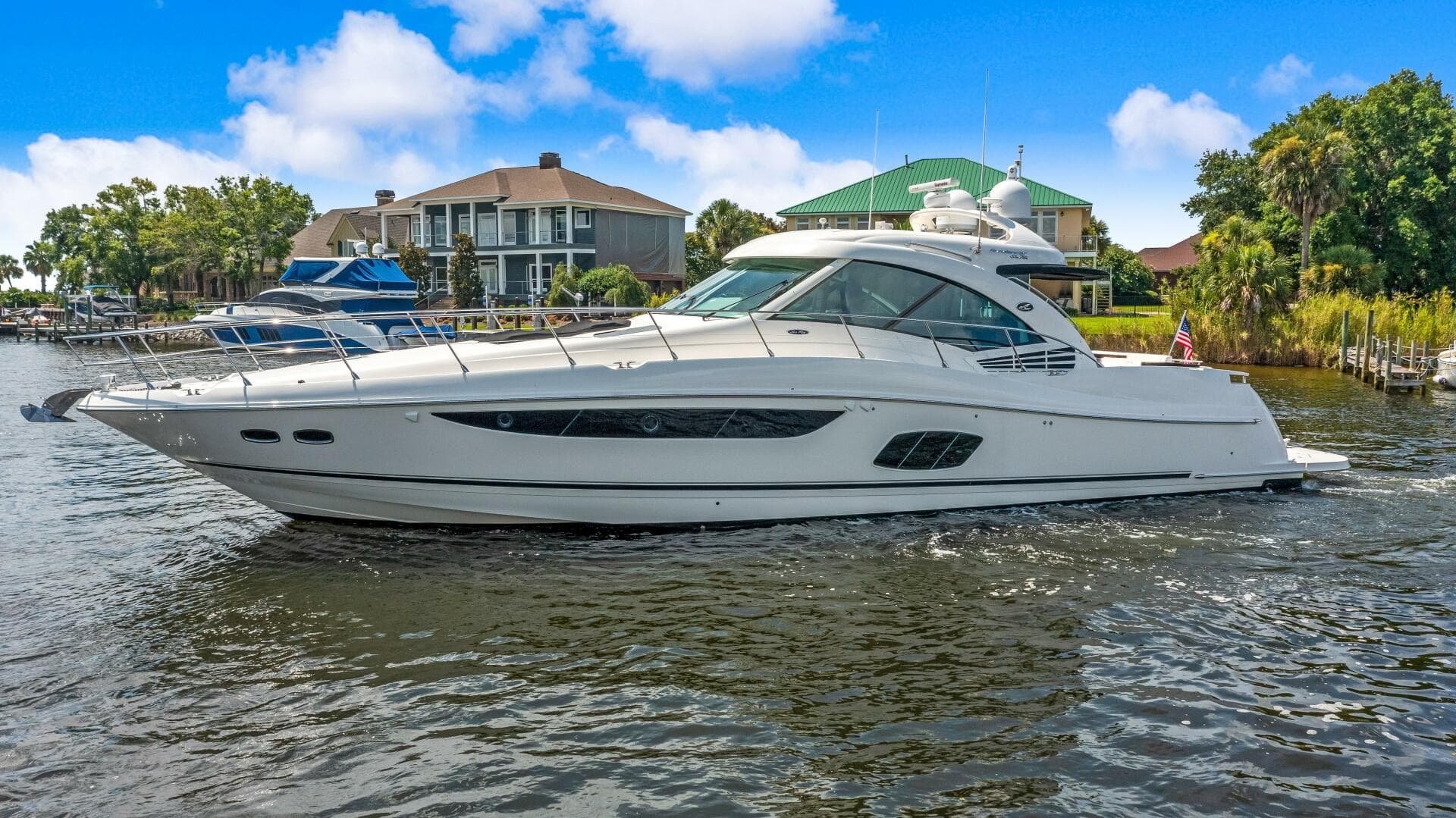 2013 Sea Ray 610 Sundancer — photo 2