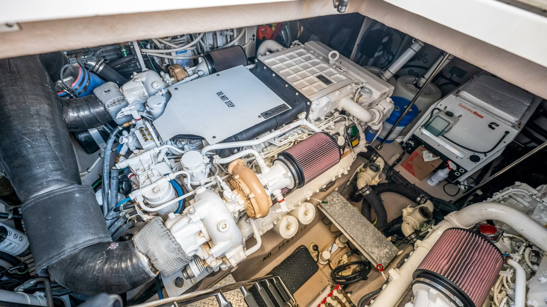 2013 Sea Ray 610 Sundancer — photo 13